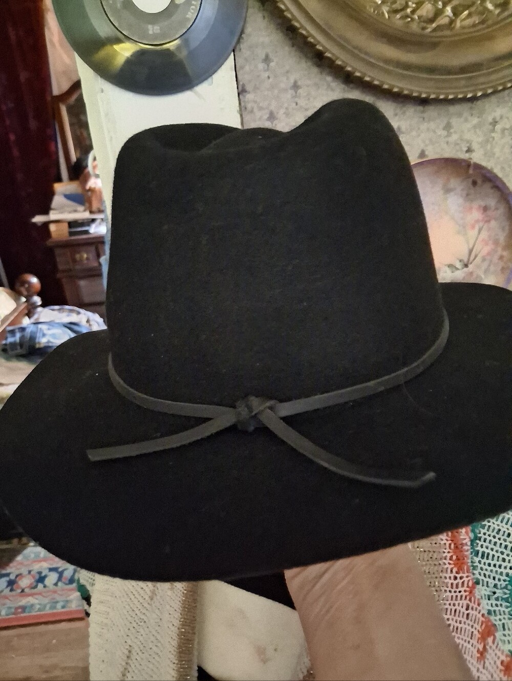Classic Black Women’s Felt Fedora with Knot Trim